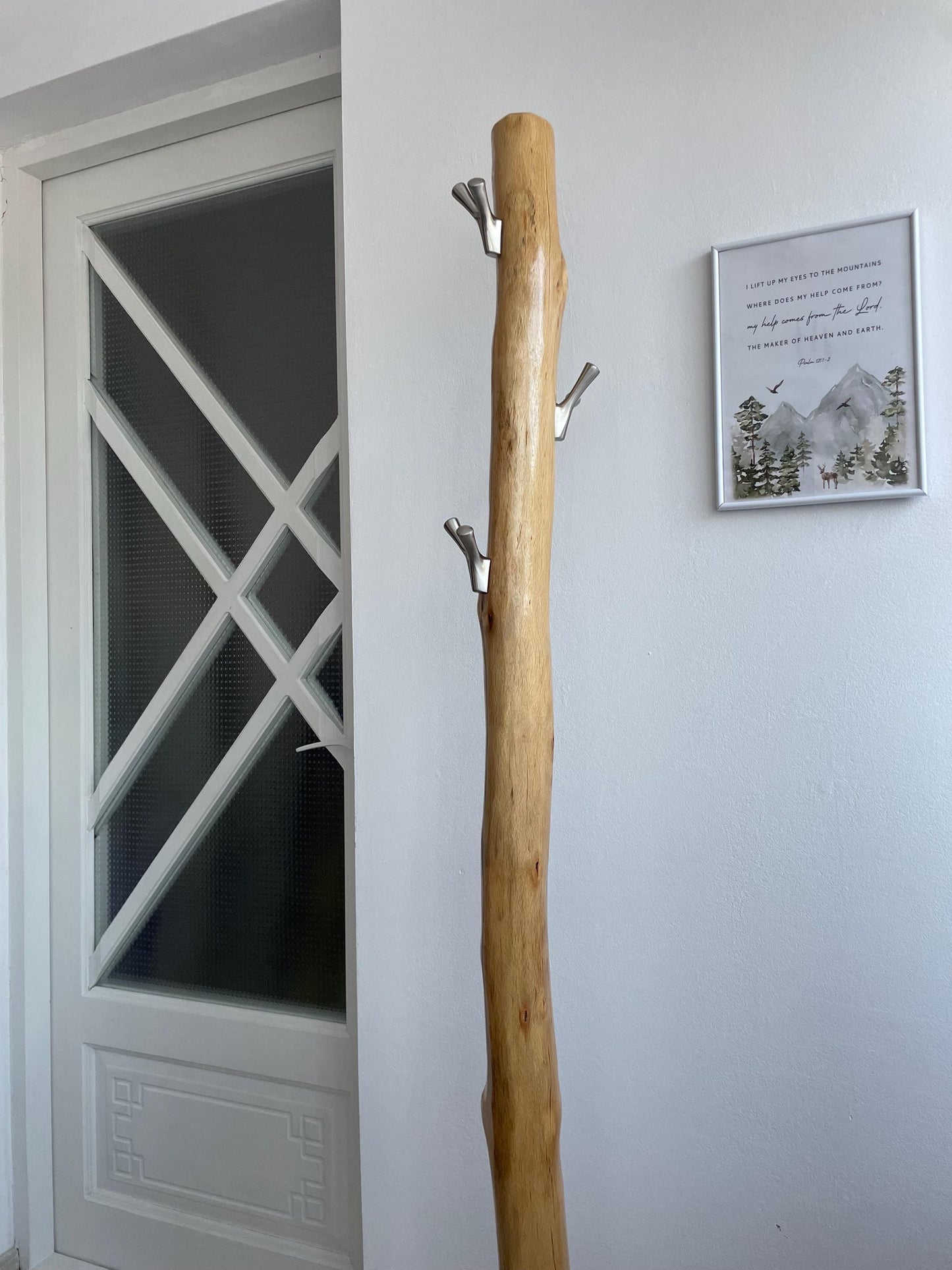 Rustic Oak Free-Standing Coat Rack – Solid Wood with Black Metal Hooks – Handmade Entryway Stand