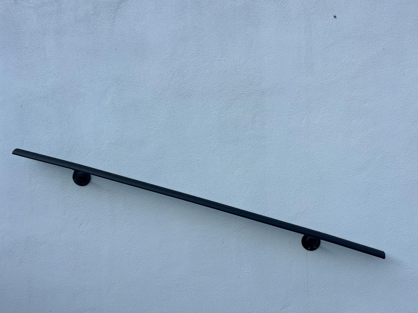 Custom Wrought Iron Handrail – Floral Texture Finish – Wall Mounted Stair Rail – Modern Railing – Handmade in EU