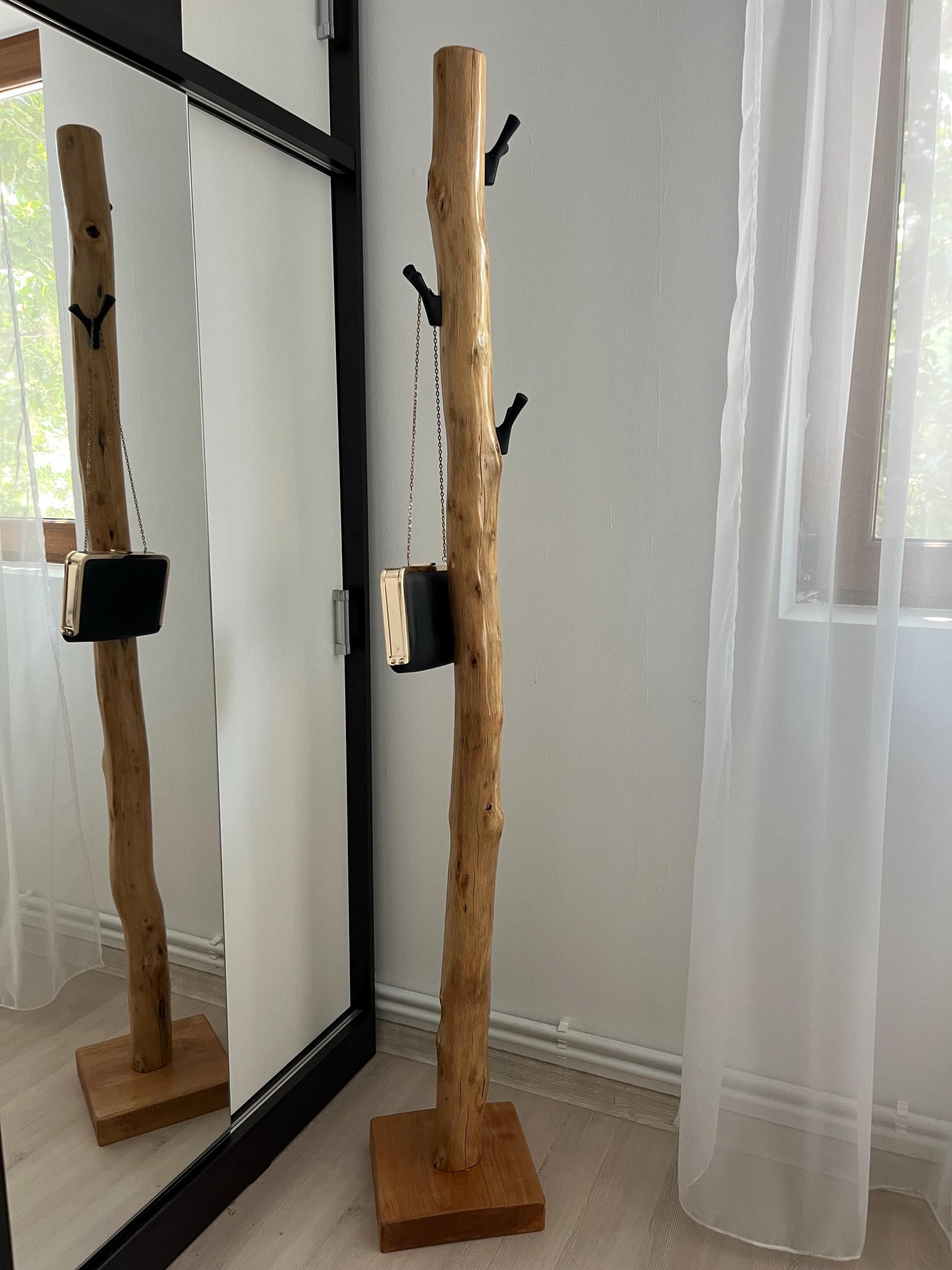 Rustic Oak Free-Standing Coat Rack – Solid Wood with Black Metal Hooks – Handmade Entryway Stand