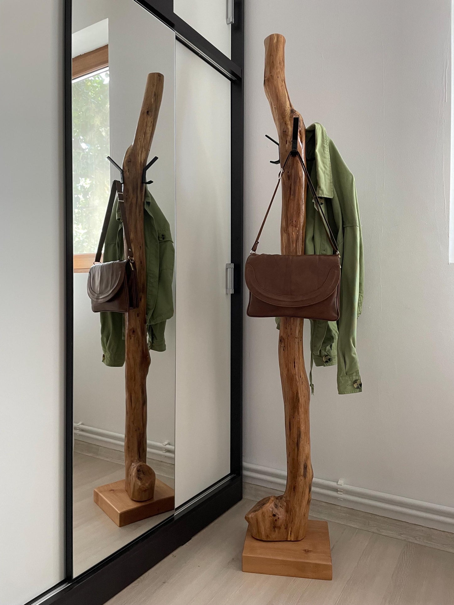 Rustic Oak Free-Standing Coat Rack – Solid Wood with Black Metal Hooks – Handmade Entryway Stand