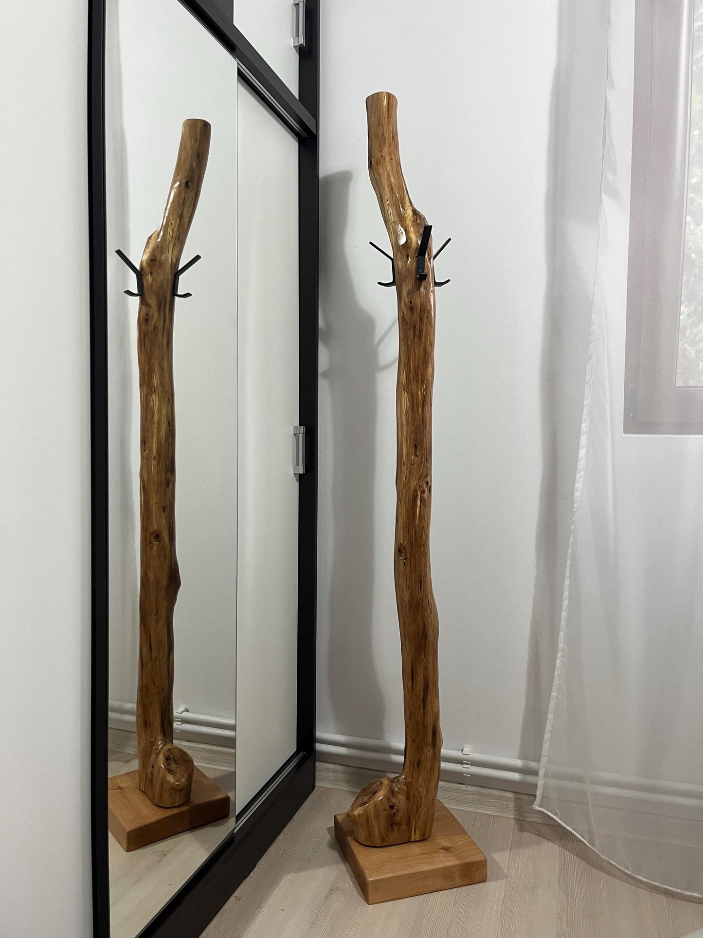 Rustic Oak Free-Standing Coat Rack – Solid Wood with Black Metal Hooks – Handmade Entryway Stand